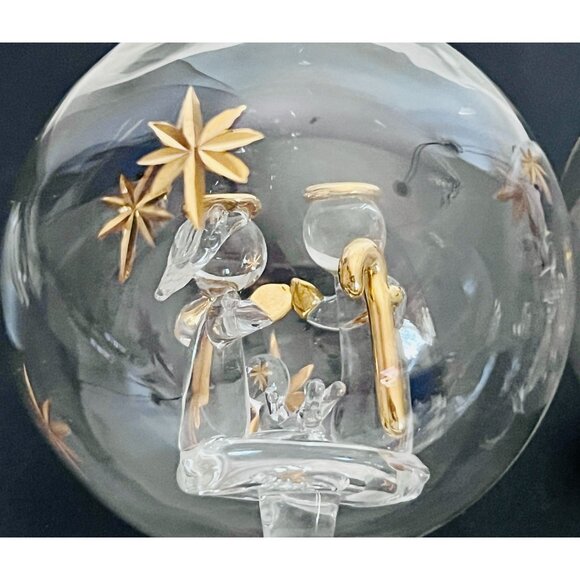 Vtg Glass Ball Ornament Christmas Gold Accents Nativity Holy Family Jesus Faith - Picture 1 of 5